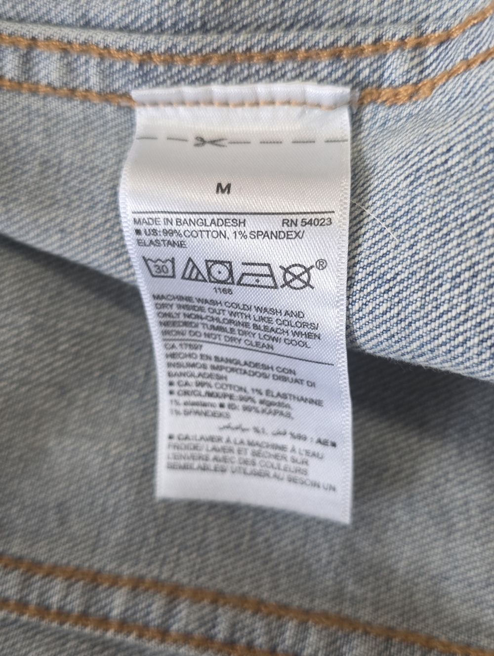 Old Navy Medium Wash Denim Jean Jacket - Medium - Picture 3 of 3